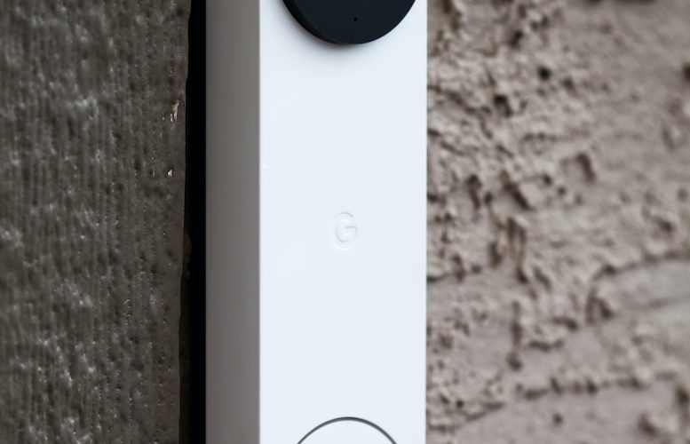a camera mounted to the side of a wall